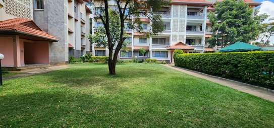 3 Bed Apartment with En Suite in Kilimani image 18