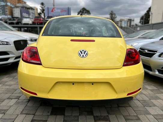2015 Volkswagen beetle image 17