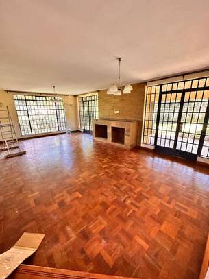 4 Bed Villa with En Suite in Karen image 2