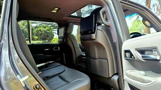 2021 Toyota land cruiser Sahara ZX image 7