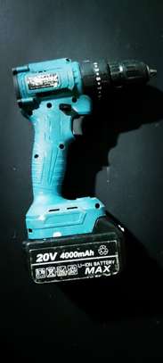 Makita drill image 3