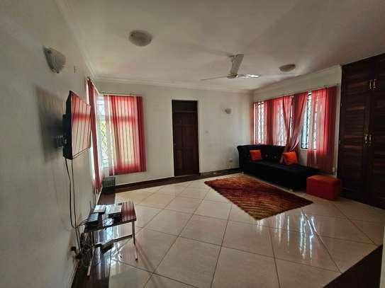 5 Bed Villa with En Suite in Nyali Area image 1