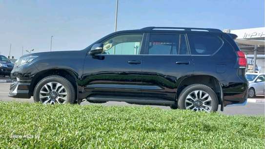 Toyota land cruiser prado TX-L 2018 Diesel black image 4