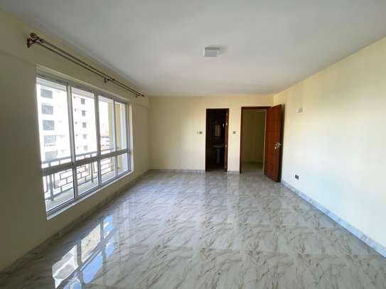 4 Bed Apartment with En Suite at Fourth Parklands Avenue image 1