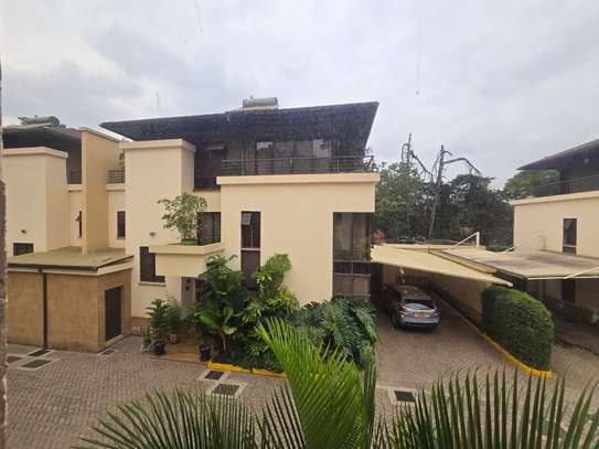 5 Bed House with En Suite in Lavington image 11