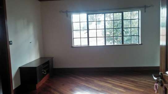 4 bedroom house for rent in Gigiri image 2