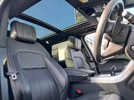 RANGE ROVER SPORT image 3