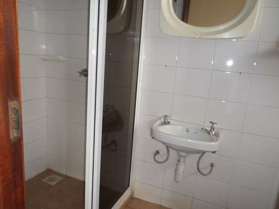 4 Bed Apartment with En Suite at Riverside image 16
