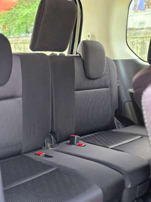 Nissan Serena epower black 2019 image 4