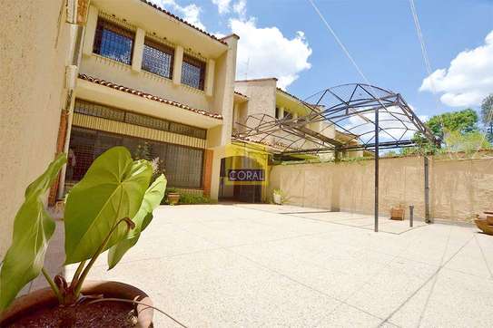 5 Bed House with Garden in Westlands Area image 7