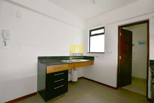 2 Bed Apartment with Parking in Riverside image 8