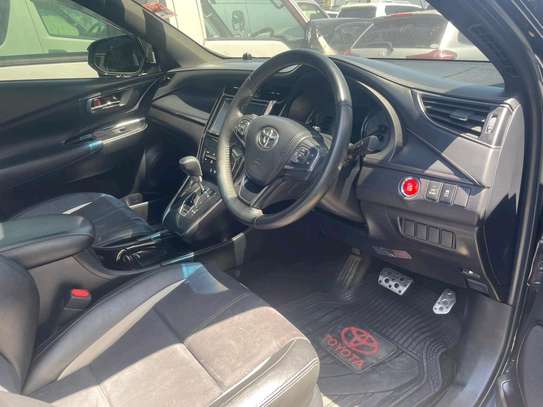 Toyota harrier gs Sunroof image 6