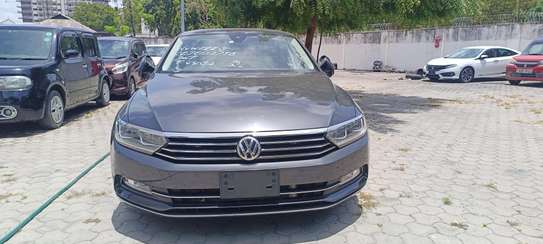 Volkswagen Passat Saloon petrol 2018 image 2