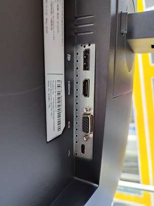 HP E273q 27-inch QHD USB-C IPS Frameless Monitor image 2
