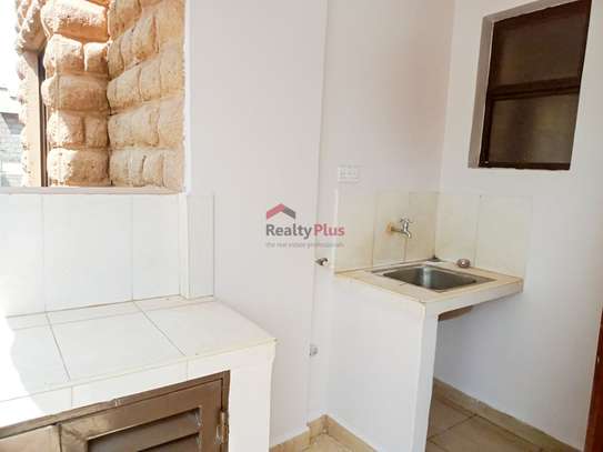 2 Bed Apartment with En Suite in Kilimani image 9