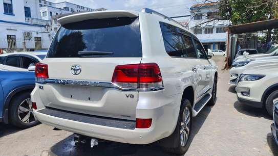 Toyota land Cruiser ZX V8 sunroof white 2018 image 13