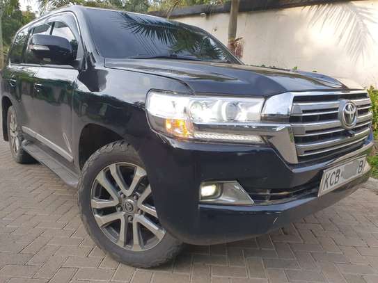 2008 Toyota land-Cruiser V8 Facelifted 2017 accident free image 3
