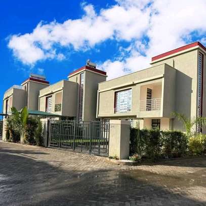 Four bedroom plus sq for sale kitengera image 7