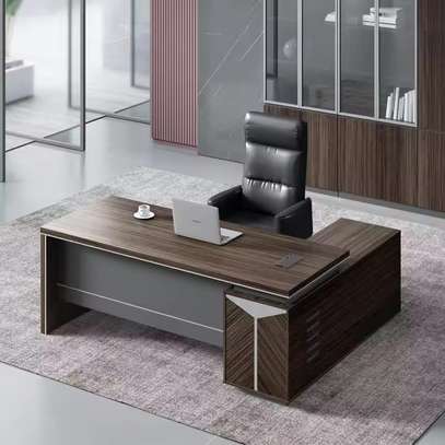 Office Desk: 1800mm Wooden L Shaped Executive  Office Desk image 1