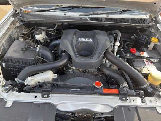 Isuzu DMX double cabin 2021 image 6