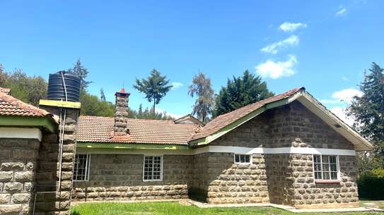 5 bedroom house on 3.3 acres in Nanyuki for sale image 2