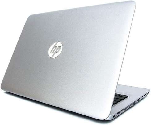 HP EliteBook 820 image 1