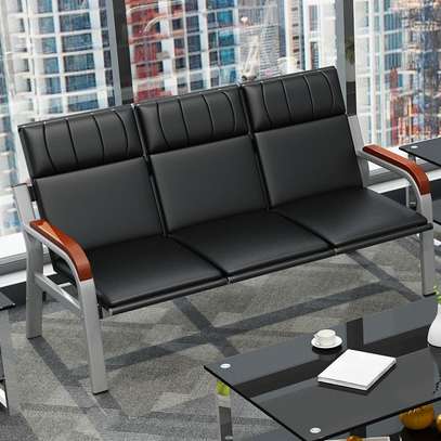Office Sofa: Metallic Frame Leather Office Sofa image 5