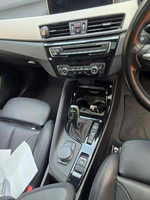 BMW X1 XDRIVE20i White Sunroof 2018 image 8