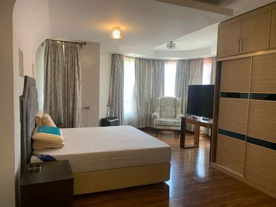 Fully furnished and serviced 3 bedroom apartment and Dsq image 12