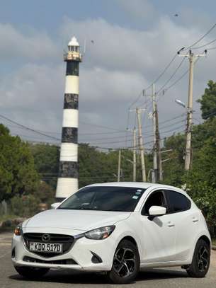Mazda Demio white image 3