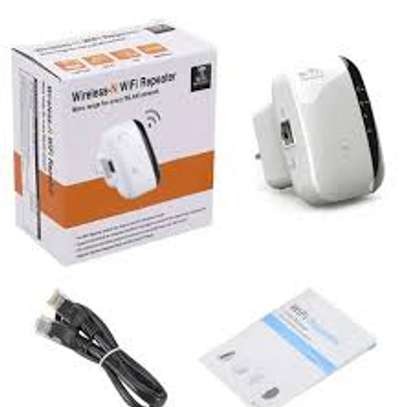 300Mbps Wireless-N WIFI Repeater Range Expander image 1