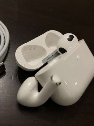 AirPods 3 image 4