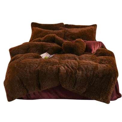 Fluffy bedding set image 2