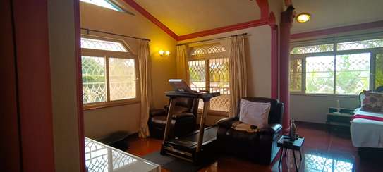 7 Bed House with En Suite at Nyari Estate image 8
