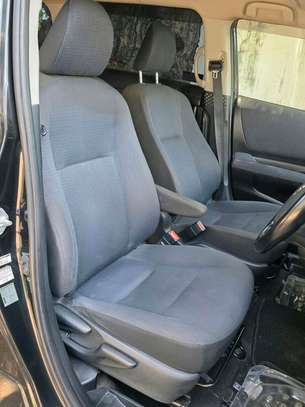 TOYOTA SIENTA NON HYBRID 2018MODEL 7 SEATER image 2