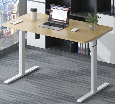 Office Desk: 1400mm Height Changing Modern Desk image 1
