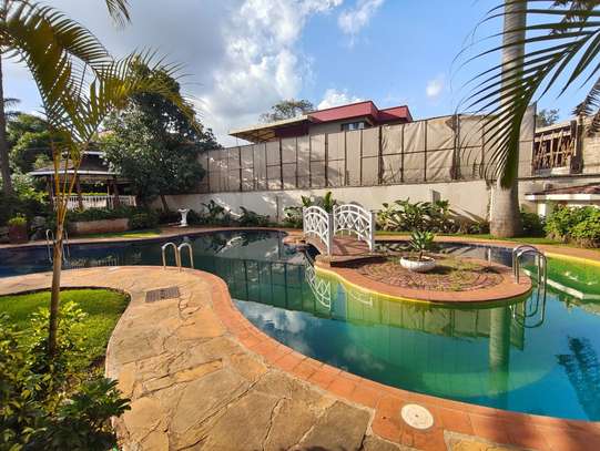 2 Bed Apartment with En Suite in Lavington image 12