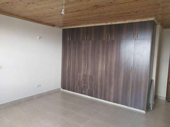 Lovely 4 BR Houses plus Sqs in Ngong image 10