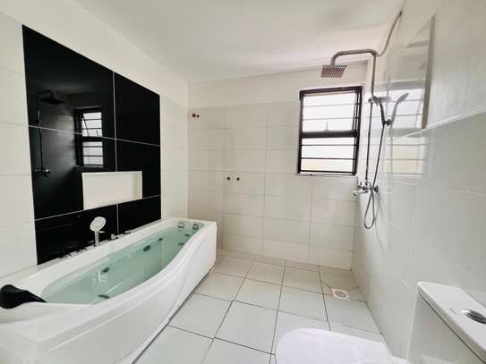 5 Bed Villa with En Suite at Ruiru image 8