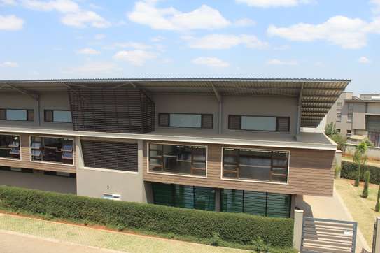 4 bedroom house for rent in Langata Area image 3