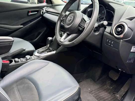 Mazda Demio image 9
