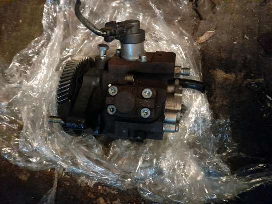 Zd30 new model injector pump image 1