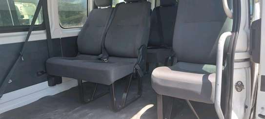 TOYOTA HIACE COMMUTER 18 SEATER.. image 4