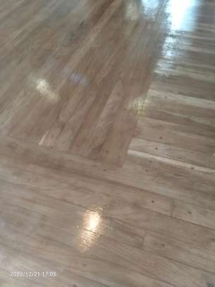 Timber floor polishers image 4