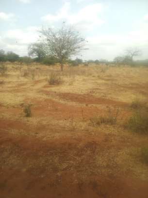 100 Acres Touching River Athi in Makueni is For Sale image 1