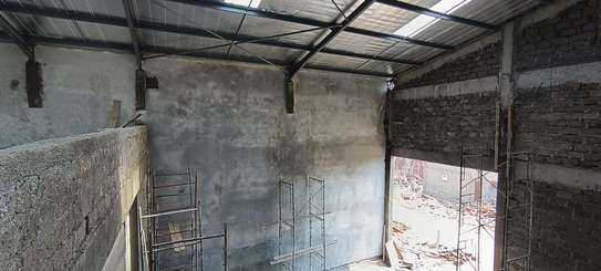 5,700 ft² Warehouse with Backup Generator in Ruaraka image 2