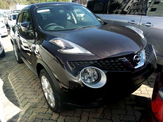 Nissan Juke maroon image 6