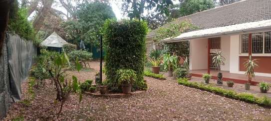 350 m² commercial property for rent in Kilimani image 3