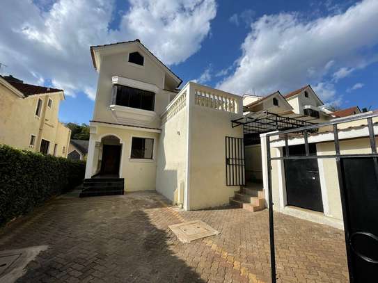 4 Bed Townhouse with Swimming Pool in Lavington image 13