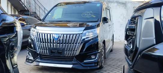Toyota Esquire hybrid black Medalist 2018 image 3